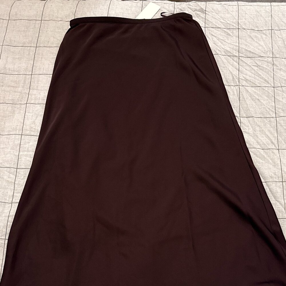 NEW Uniqlo Brown Satin Long skirt with lining for ultimate comfort